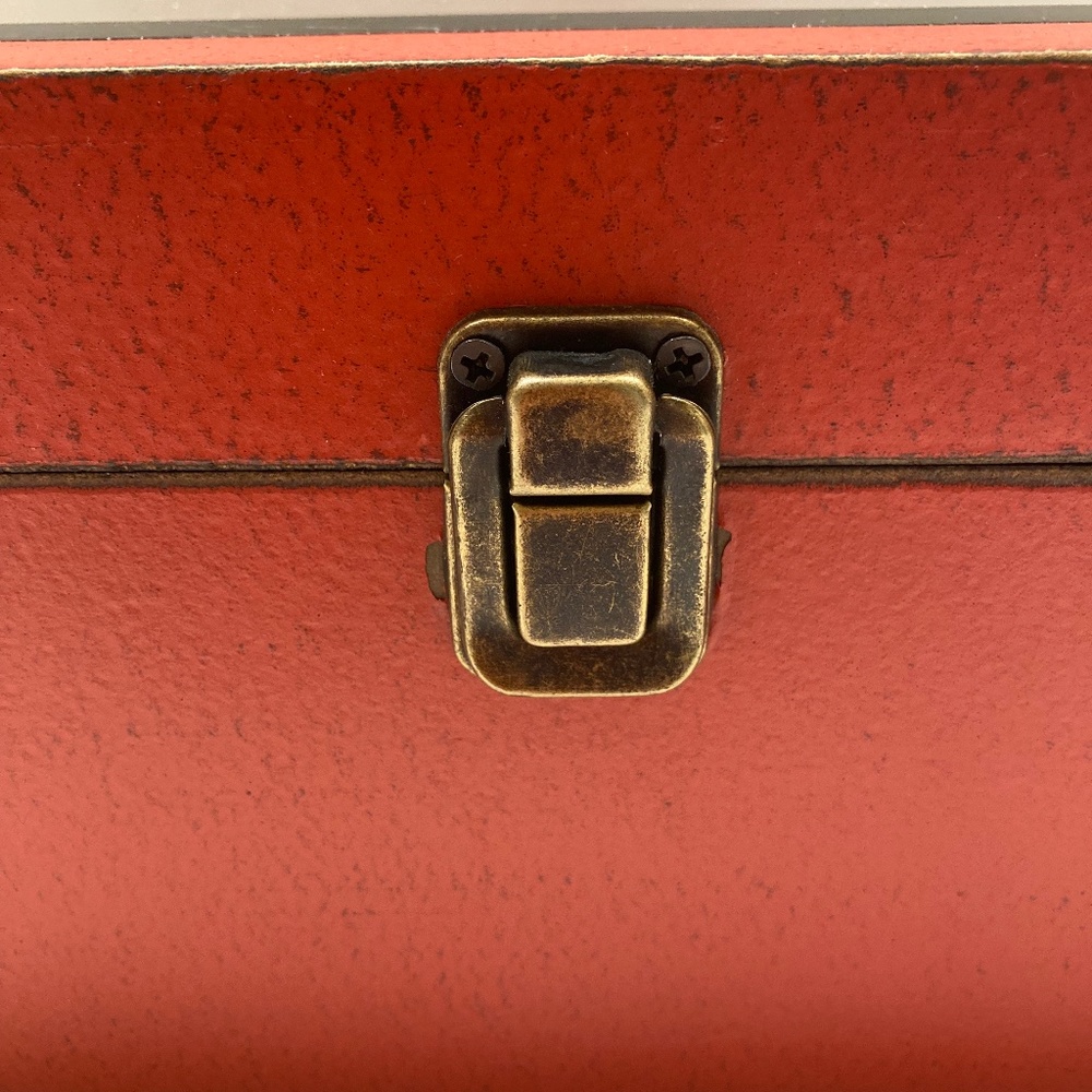 Red  box - Picture 6 of 8
